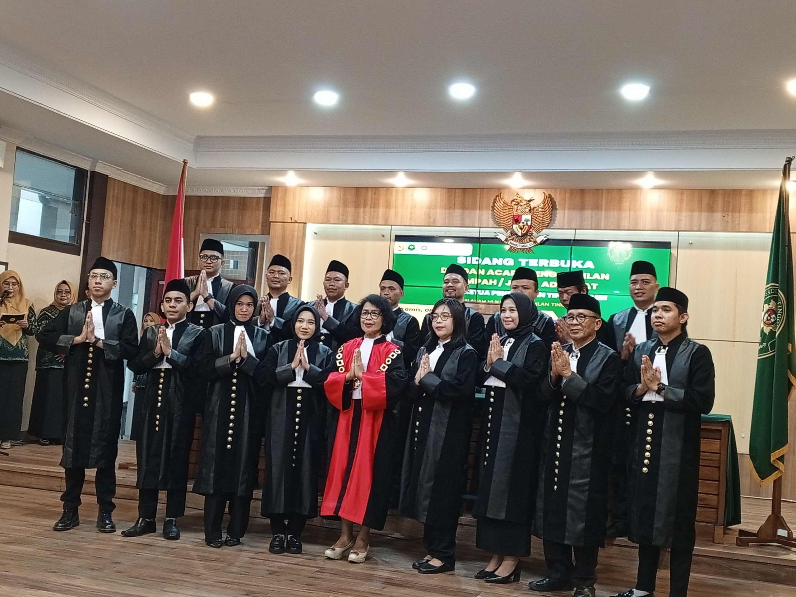 Pengadilan Tinggi Jambi Resmi Lantik 16 Advokat DPN Indonesia
