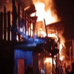 Diduga Korsleting Listrik, 14 Rumah Warga di Pandan Jaya Hangus Terbakar