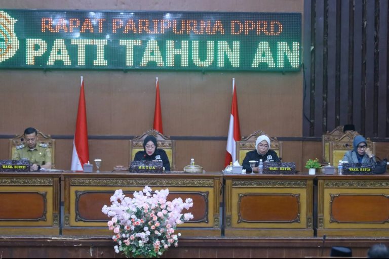 DPRD Tanjab Timur Gelar Paripurna Penyampaian LKPJ Bupati 2025