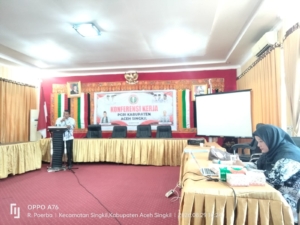 Profesor Sutan Nasomal Tekankan Kesejahteraan Guru dalam Konferensi Kerja PGRI Aceh Singkil